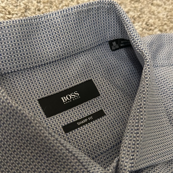 Hugo Boss Sharp Fit Dress Shirt 16x32/33 - Picture 2 of 3
